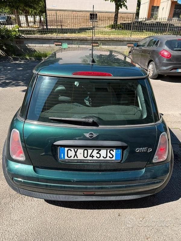 Usata Mini Cooper 88 CV (64 kW) 2005 Verde Utilitaria