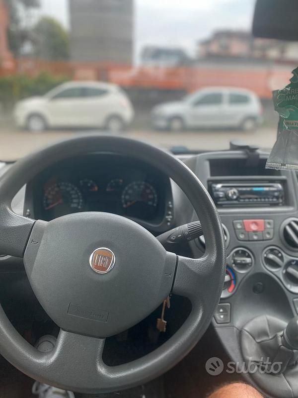 Usata Fiat Panda 70 CV (51 kW) 2008 Rosso Utilitaria