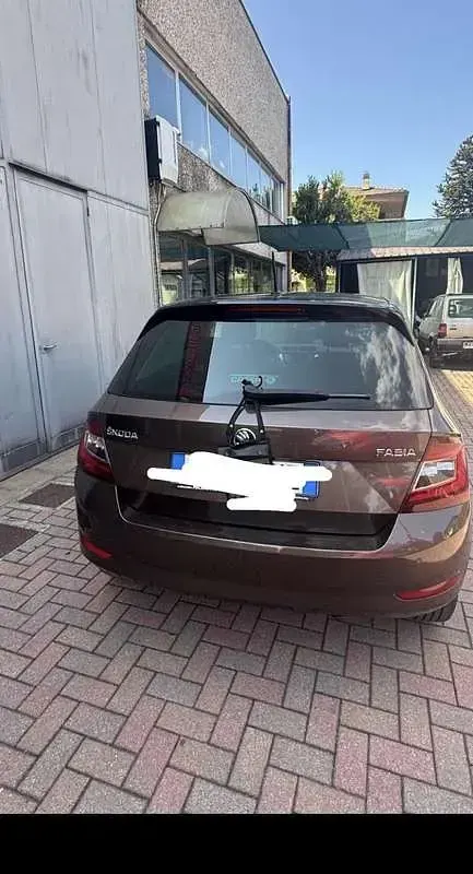 Usata Skoda Fabia Ambition 75 CV (55 kW) 2019 Marrone Utilitaria