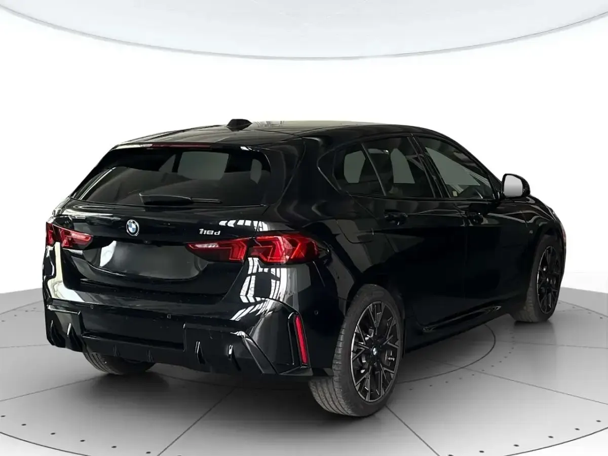 Usata BMW 118 M Sport 150 CV (110 kW) 2025 Nero Utilitaria