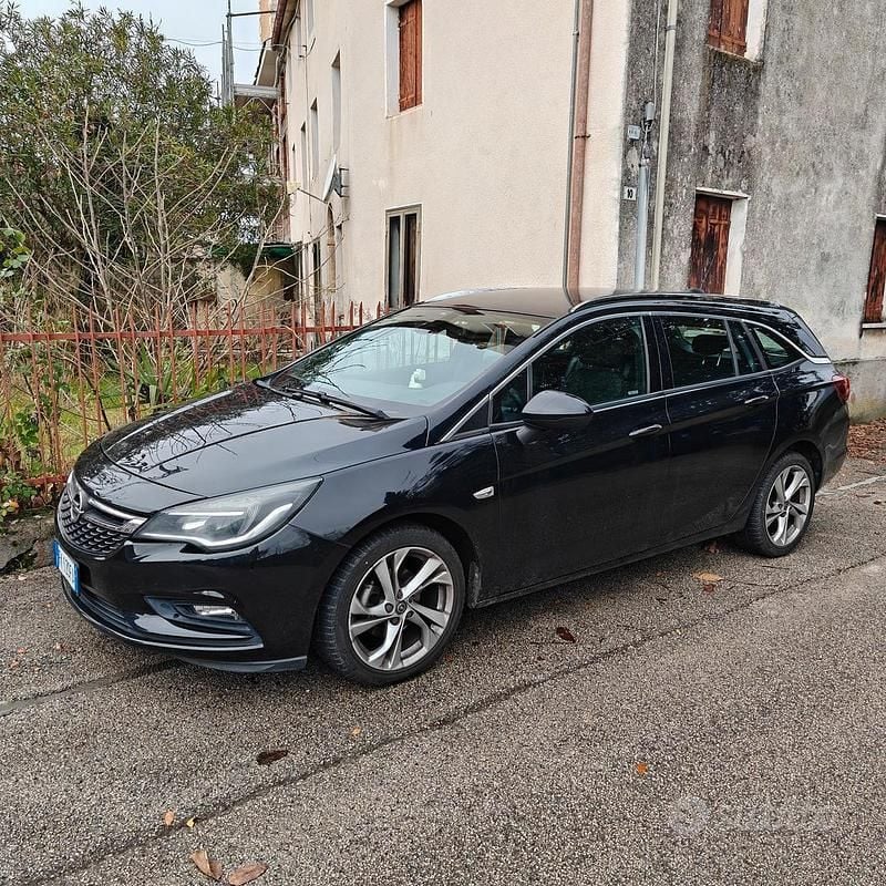 Nero Usata 2017 Opel Astra Station wagon | 11.500 € (Molto cara) - Immagine 1/4