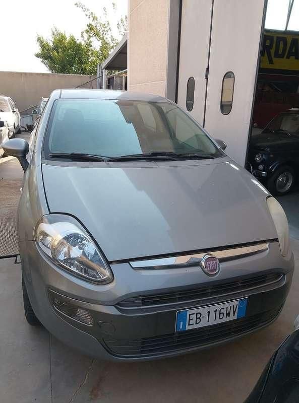 Usata Fiat Grande Punto 77 CV (56 kW) 2010 Grigio Utilitaria