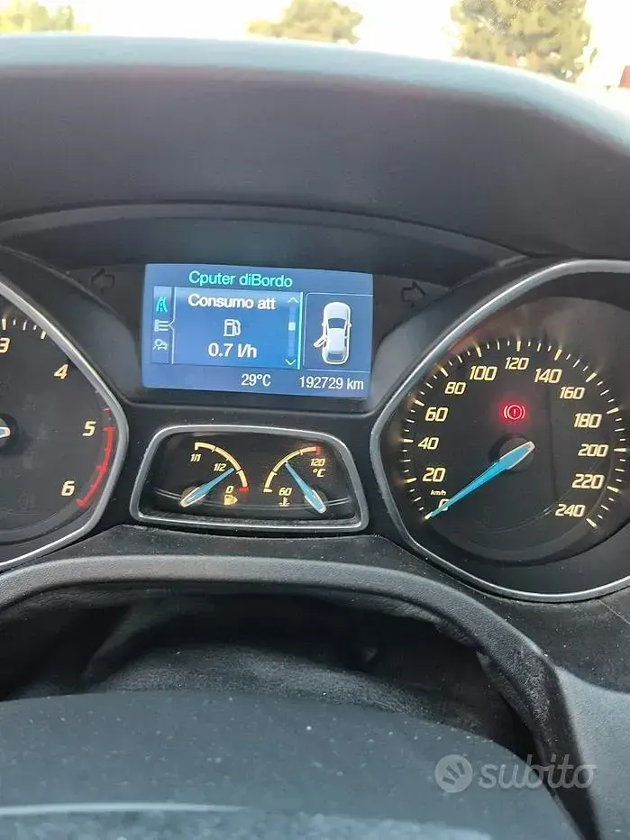 Usata Ford Focus Titanium 115 CV (84 kW) 2011 Grigio Berlina