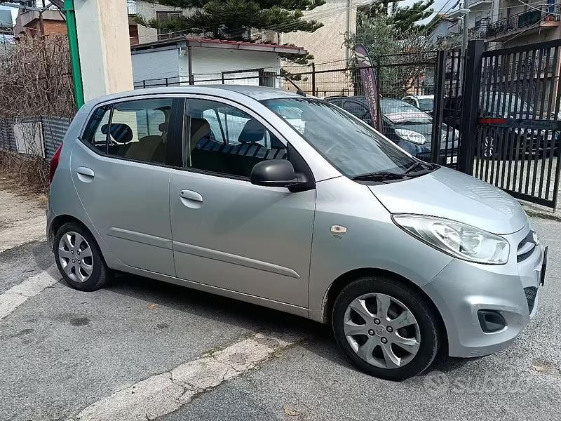Usata Hyundai i10 2011 Grigio Utilitaria