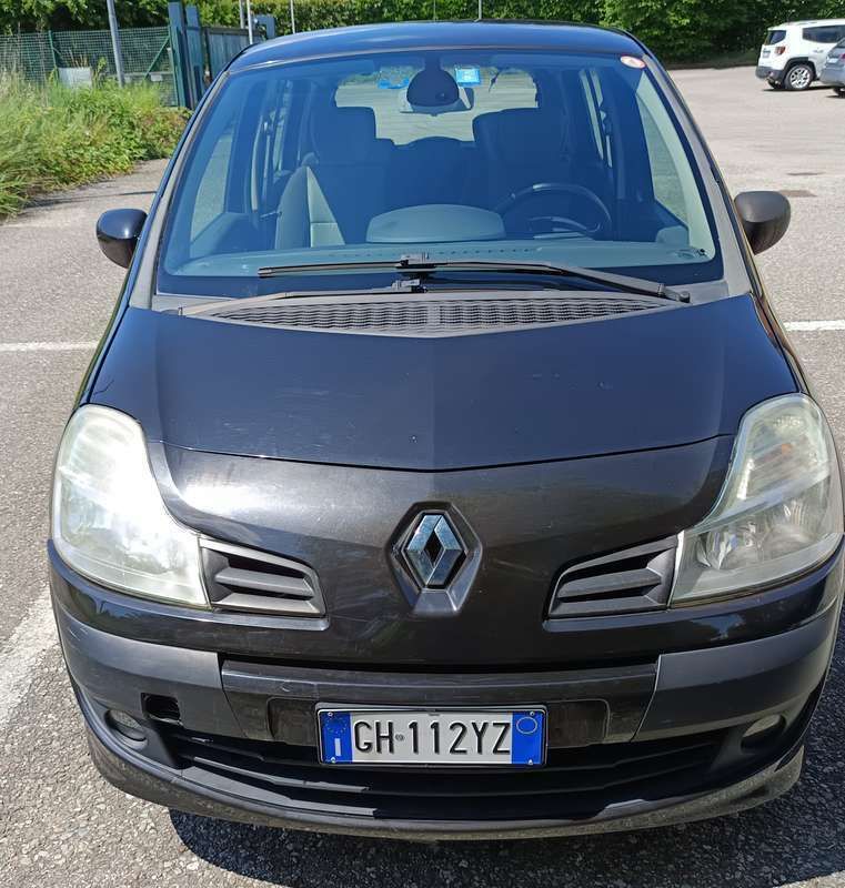 Nero Usata 2008 Renault Modus Dynamique Monovolume | 2800 € (Buon prezzo) - Immagine 1/4