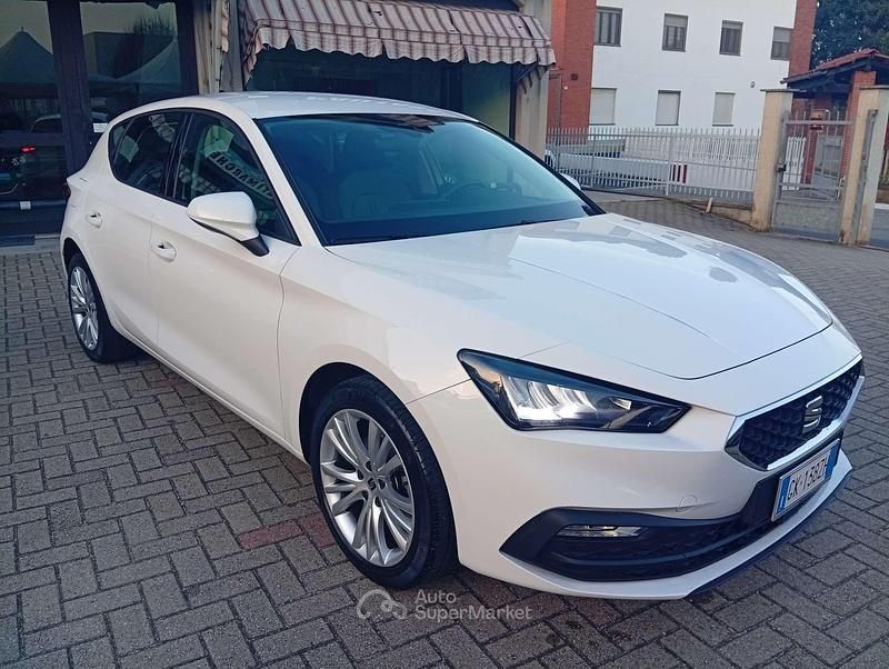 Occasion Seat Leon Style 131 ch (96 kW) 2022 Blanc Berline