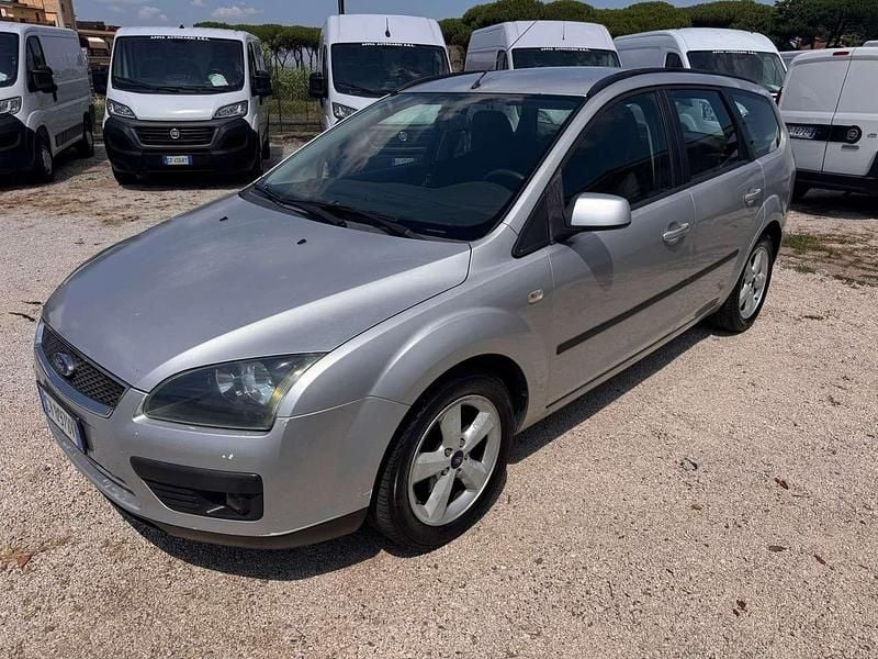 Usata Ford Focus 110 CV (80 kW) 2005 Argento Station wagon