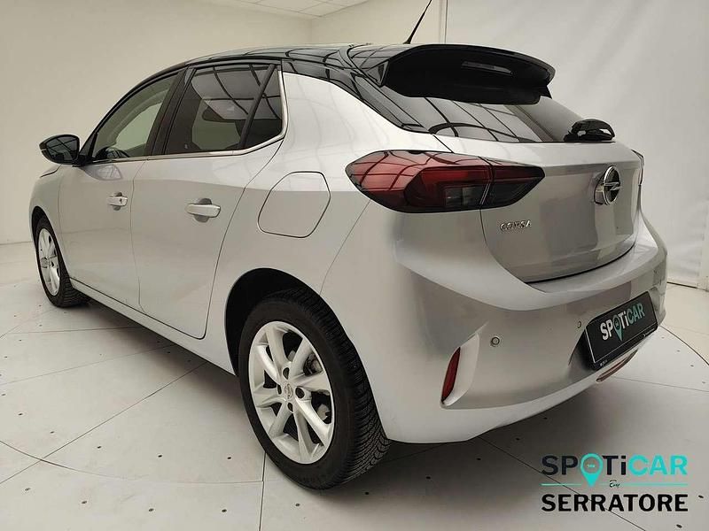 Usata Opel Corsa Elegance 101 CV (74 kW) 2022 Argento Utilitaria
