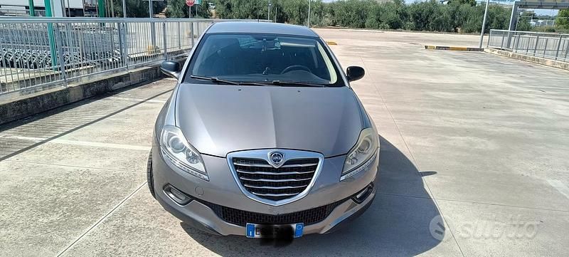 Usata Lancia Delta 120 CV (88 kW) 2013 Utilitaria