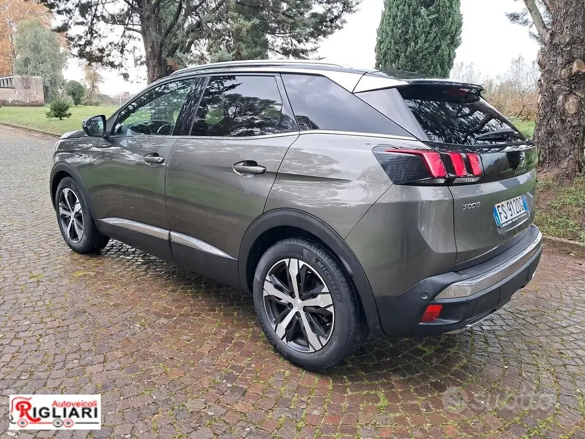 Usata Peugeot 3008 GT-line 177 CV (130 kW) 2018 Verde SUV