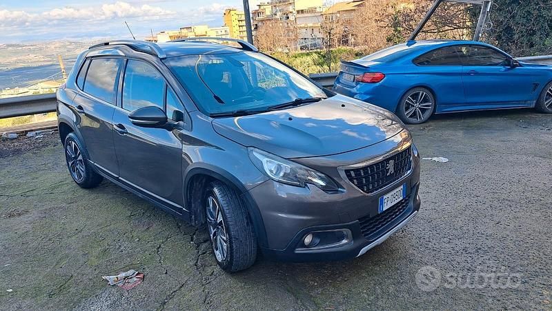 Usata Peugeot 2008 92 CV (67 kW) 2018 Grigio SUV