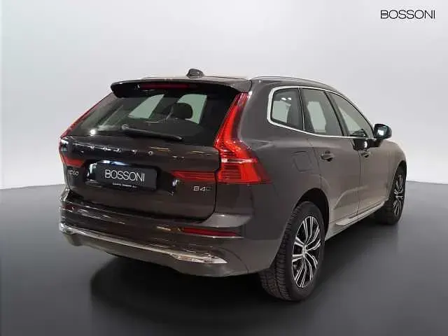 Usata Volvo XC60 145 CV (106 kW) 2022 Grigio SUV