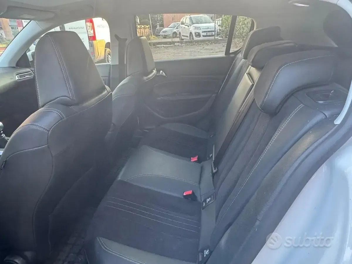 Usata Peugeot 308 Sport 150 CV (110 kW) 2016 Other Berlina