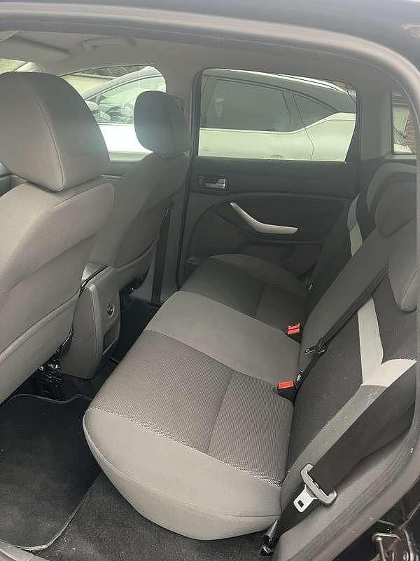 Usata Ford Kuga 140 CV (102 kW) 2012 SUV