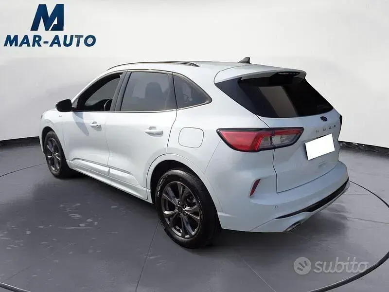 Usata Ford Kuga ST-Line 190 CV (139 kW) 2022 Bianco SUV