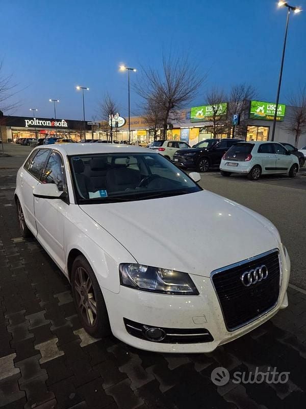 Usata Audi A3 Young 90 CV (66 kW) 2012 Bianco Utilitaria