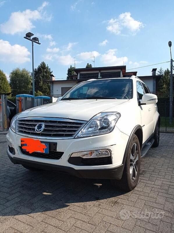 Usata Ssangyong (KGM) Rexton 178 CV (130 kW) 2016 SUV
