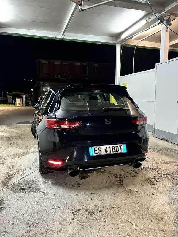 Usata Seat Leon 105 CV (77 kW) 2013 Berlina