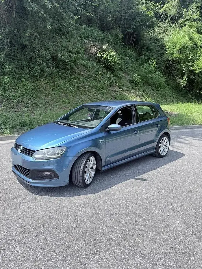 Usata VW Polo R-line 110 CV (80 kW) 2017 Bluazzurro Berlina