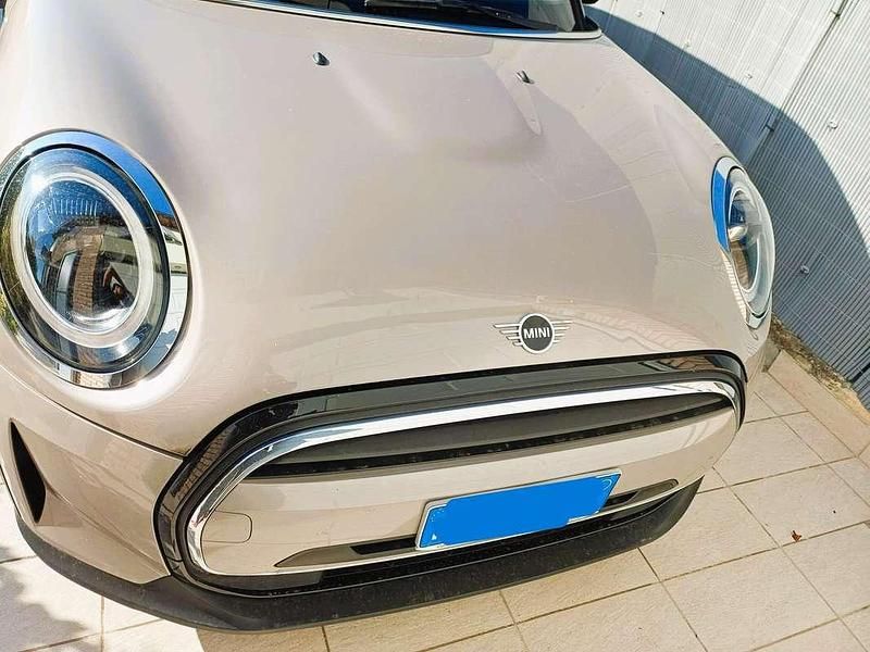 Grigio Usata 2023 Mini Cooper Classic Due volumi | 23.500 € (Ottimo prezzo) - Immagine 1/4
