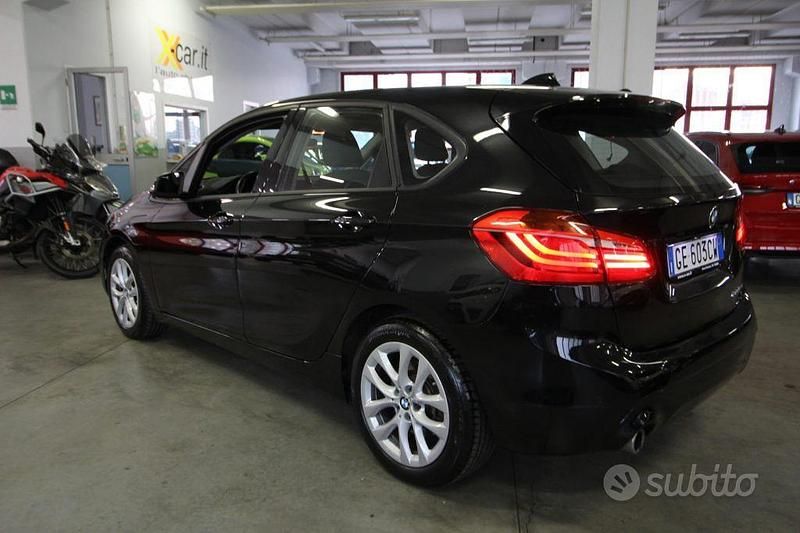 Usata BMW 225 Active Tourer iPerformance 125 CV (91 kW) 2021 Nero Monovolume