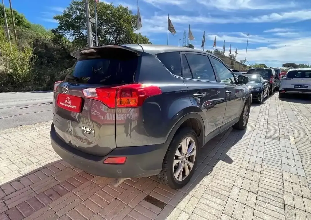 Usata Toyota RAV4 Active 150 CV (110 kW) 2014 Grigio SUV
