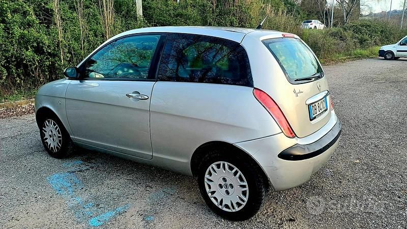 Usata Lancia Ypsilon 2006 Utilitaria