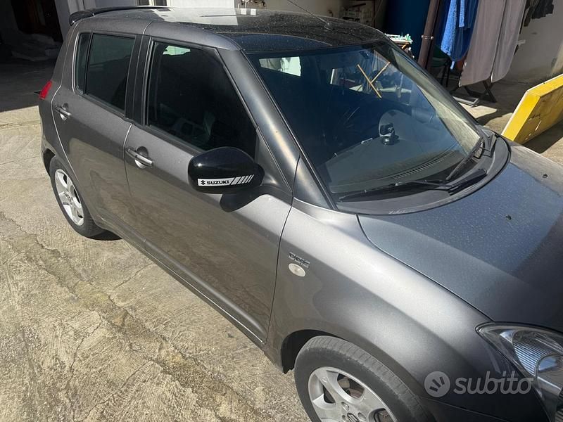 Usata Suzuki Swift GL 75 CV (55 kW) 2006 Grigio Utilitaria