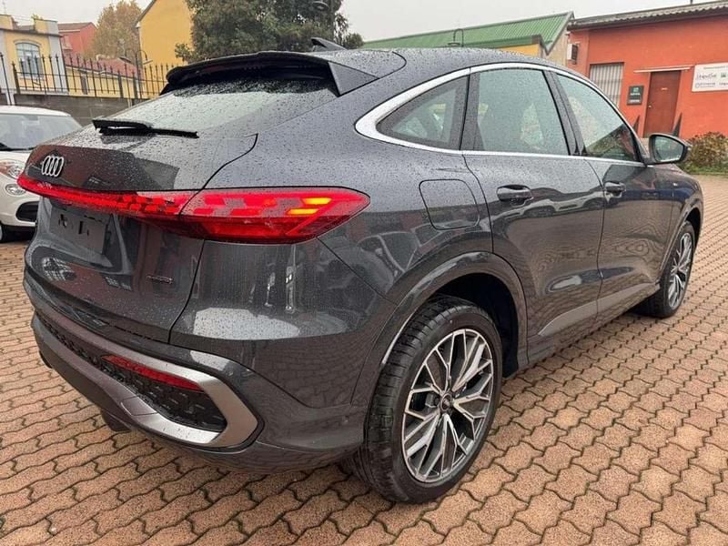 Nuova Audi Q5 S-Line 204 CV (150 kW) 2025 Grigio SUV