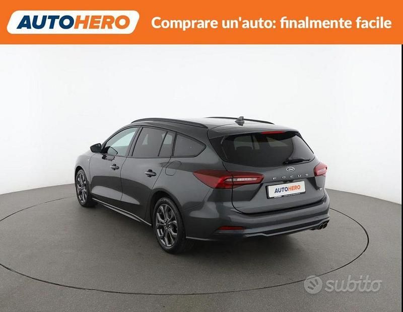 Begagnad Ford Focus ST-Line X 125 HK (91 kW) 2022 Grå Kombi