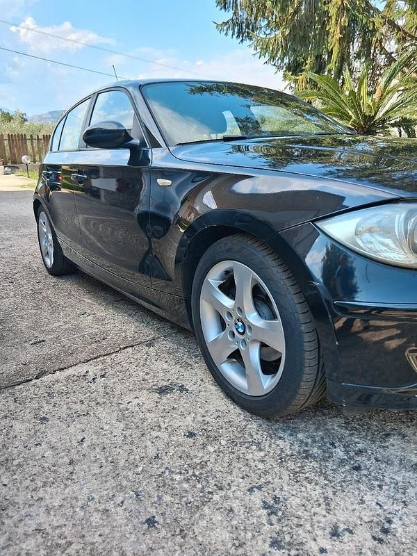 Usata BMW 118 143 CV (105 kW) 2008 Utilitaria