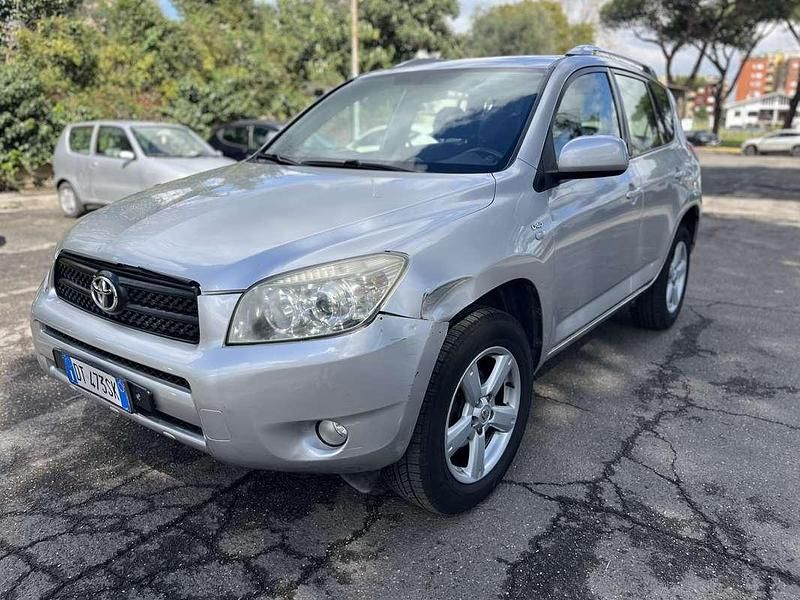 Usata Toyota RAV4 Luxury 177 CV (130 kW) 2008 SUV