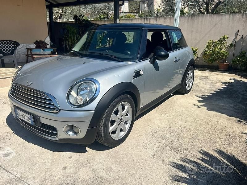 Usata Mini Cooper D 108 CV (79 kW) 2007 Grigio Utilitaria