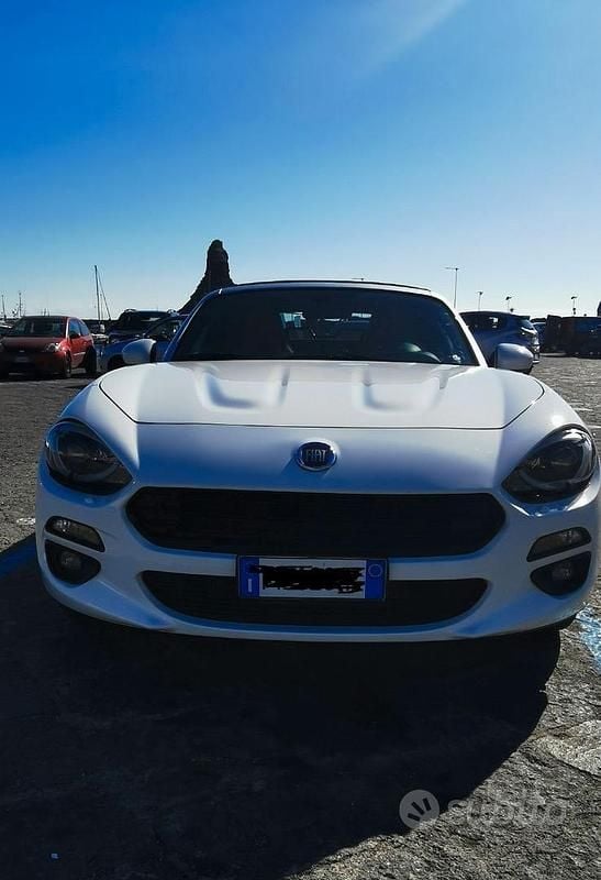 Bianco Usata 2019 Fiat 124 Spider Lusso Cabrio | 22.500 € (Buon prezzo) - Immagine 1/4