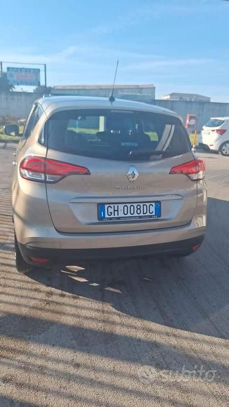Usata Renault Scénic IV 110 CV (80 kW) 2018 Monovolume