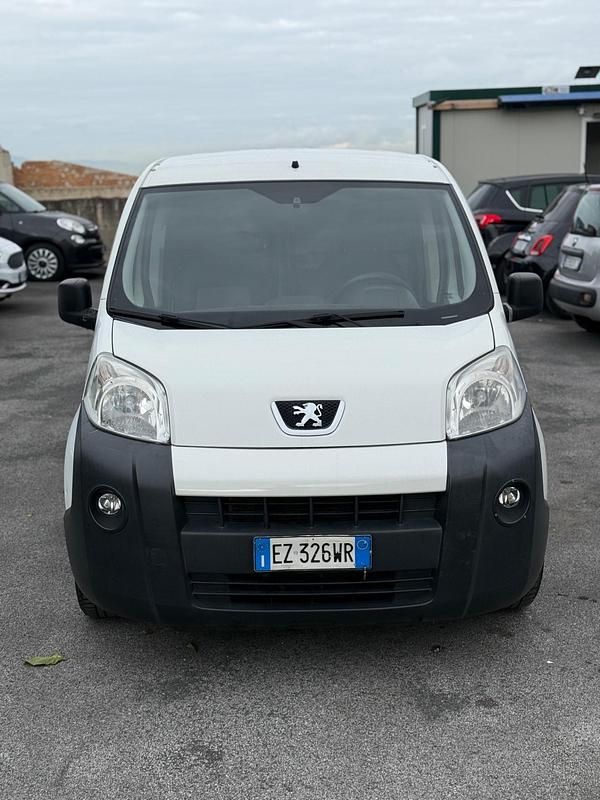 Usata Peugeot Bipper Comfort 75 CV (55 kW) 2015 Bianco Monovolume
