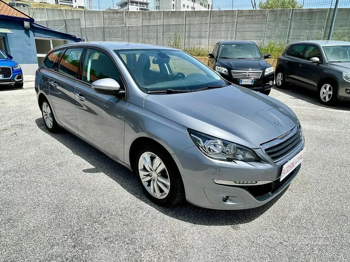 Usata Peugeot 308 SW 120 CV (88 kW) 2016 Grigio Station wagon