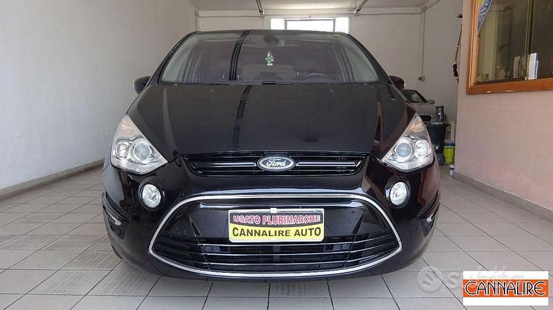 Nero Usata 2010 Ford S-MAX Titanium Monovolume | 5000 € (Buon prezzo) - Immagine 1/4