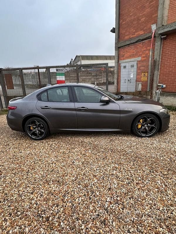 Usata Alfa Romeo Giulia Veloce 211 CV (155 kW) 2017 Berlina