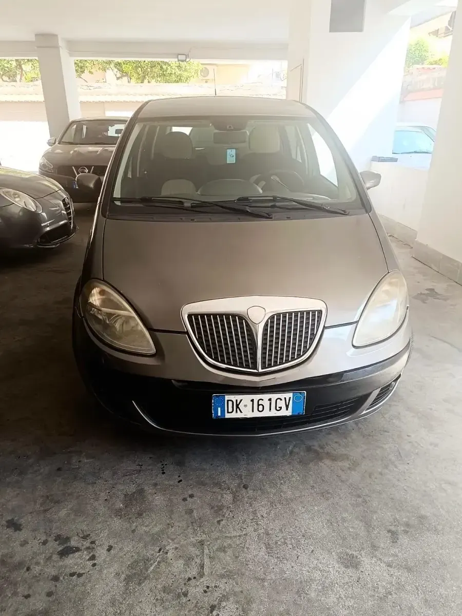 Usata Lancia Musa 90 CV (66 kW) 2007 Monovolume