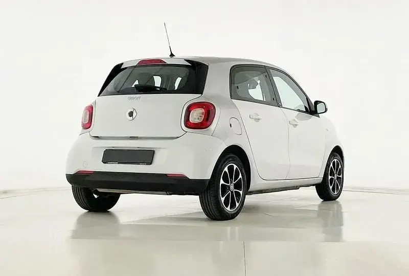 Usata Smart ForFour Passion 71 CV (52 kW) 2014 Bianco Utilitaria