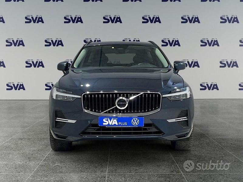 Usata Volvo XC60 Momentum 197 CV (144 kW) 2021 Blu SUV