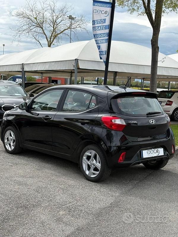 Usata Hyundai i10 Advanced Plus 67 CV (49 kW) 2021 Nero Utilitaria