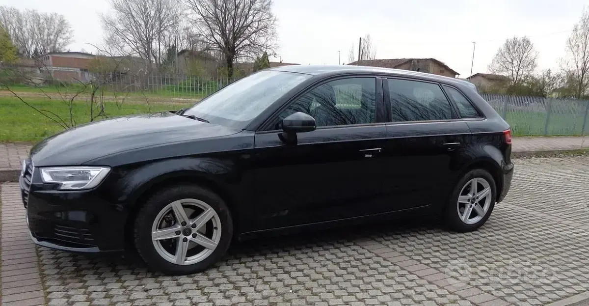 Usata Audi A3 116 CV (85 kW) 2017 Nero Berlina