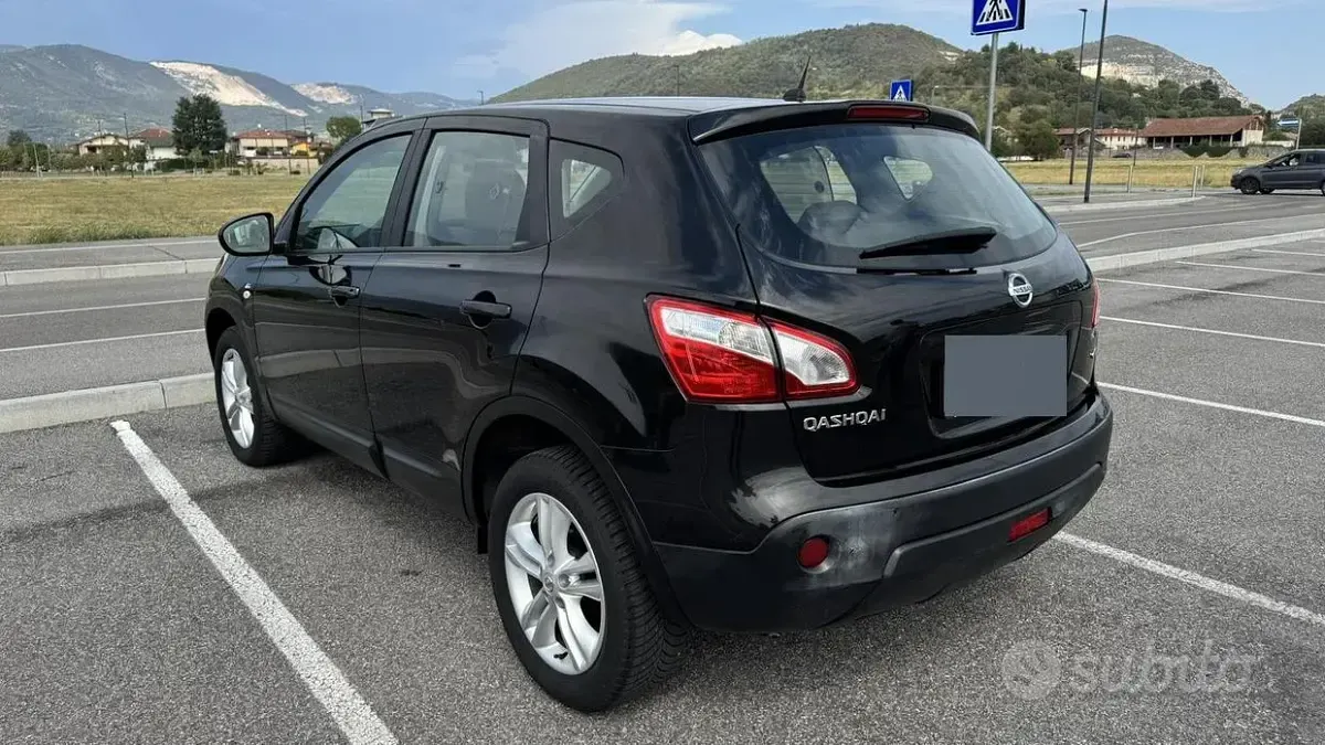 Usata Nissan Qashqai Acenta 150 CV (110 kW) 2010 Nero SUV