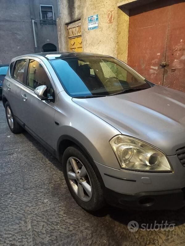 Usata Nissan Qashqai 150 CV (110 kW) 2011 Grigio SUV