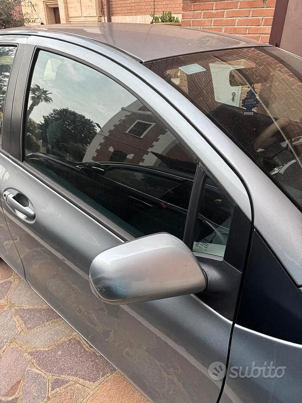 Usata Toyota Yaris 2008 Grigio Utilitaria