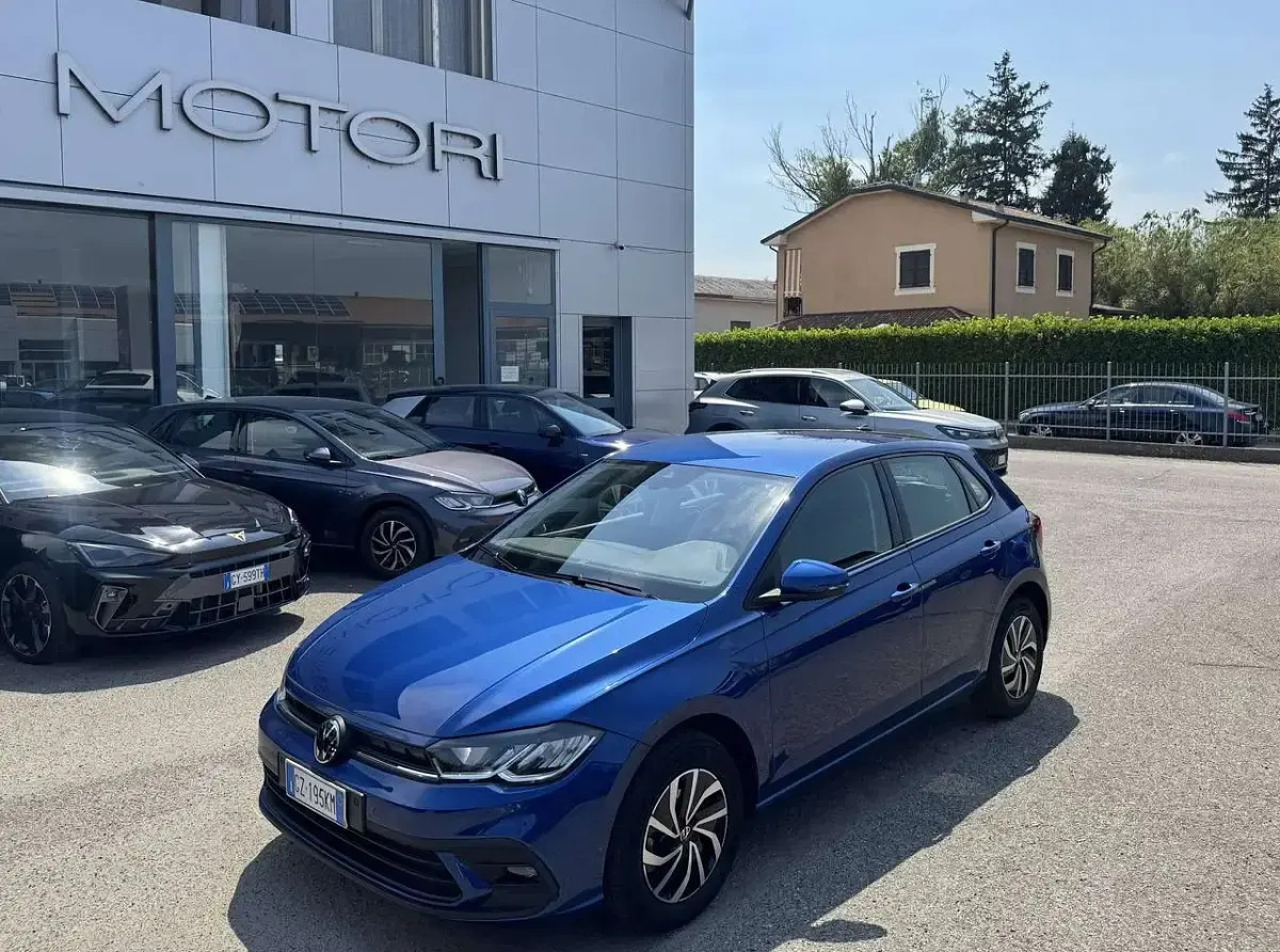 Usata VW Polo Life 95 CV (69 kW) 2025 Reef blu met Utilitaria