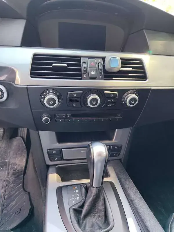Usata BMW 520 163 CV (119 kW) 2008 Grigio Station wagon