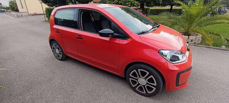 Usata VW up! Move 60 CV (44 kW) 2017 Utilitaria
